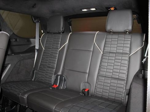 Used 2023 Cadillac Escalade V AWD/4WD image 11