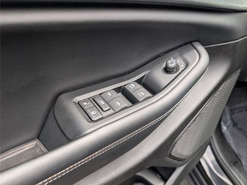 Used 2024 Jeep Grand Cherokee Laredo w/ Luxury Tech Group I RWD image 9