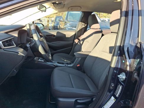 Used 2023 Toyota Corolla LE image 11