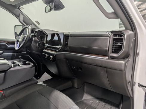 Used 2025 GMC Sierra 2500 SLE w/ SLE Value Package; image 22