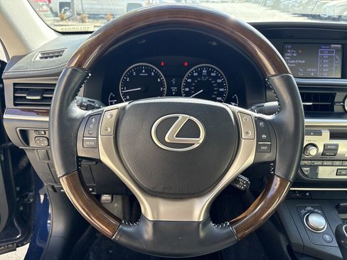 Used 2013 Lexus ES 350 w/ Premium Pkg image 17