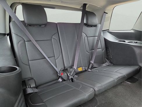 Used 2018 GMC Yukon SLT w/ Open Road Package AWD/4WD image 11