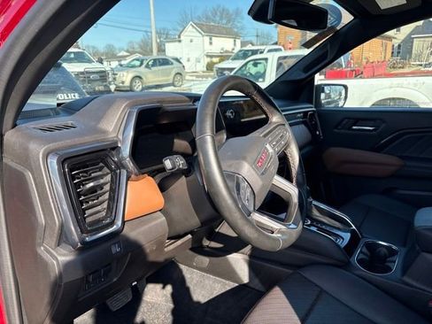 Used 2023 GMC Canyon AT4 w/ AT4 Premium Package image 9