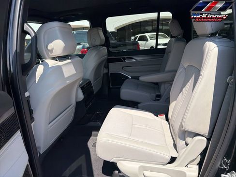 New 2026 Jeep Grand Wagoneer L 4WD image 22