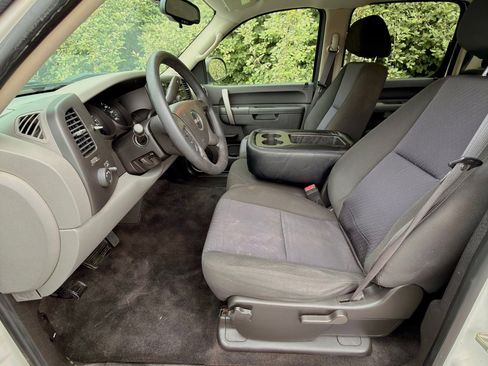 Used 2010 GMC Sierra 1500 SL RWD image 9