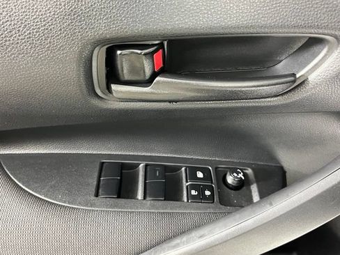 Used 2025 Toyota Corolla LE FWD image 19