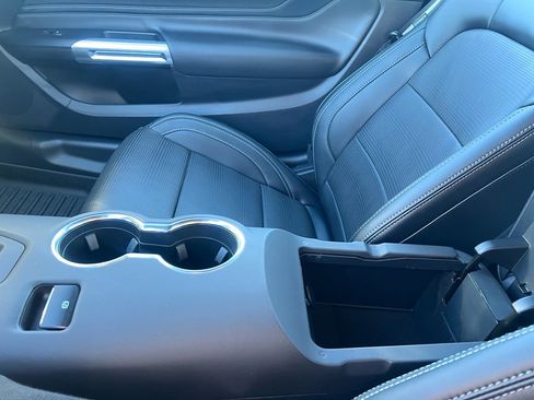 Used 2025 Ford Mustang GT Premium image 22