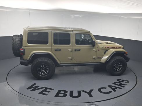 Used 2025 Jeep Wrangler Unlimited Rubicon AWD/4WD image 33
