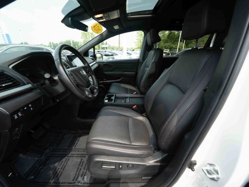Used 2024 Honda Odyssey Sport image 9