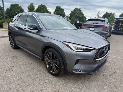 Used 2020 INFINITI QX50 Essential w/ Edition 30 Package AWD/4WD image 3