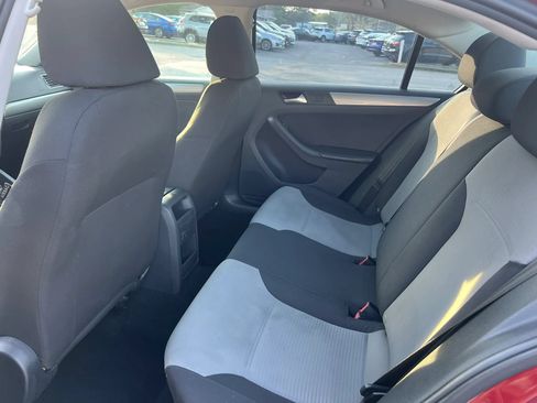 Used 2017 Volkswagen Jetta S FWD image 2