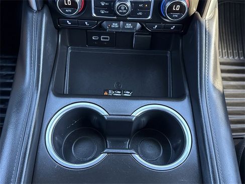 Used 2021 Chevrolet Tahoe LT w/ Luxury Package image 22