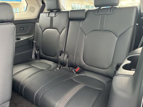 Certified 2024 Honda Pilot Touring image 12