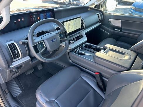 Used 2025 Ford Expedition Max Active image 22