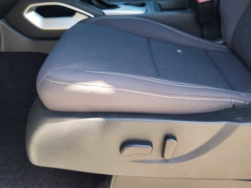 Used 2024 Nissan Frontier SV AWD/4WD image 24