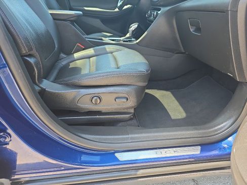 Used 2023 Buick Encore GX Essence w/ Experience Buick Package FWD image 46