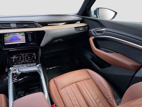Certified 2024 Audi Q8 e-tron Premium AWD/4WD image 23