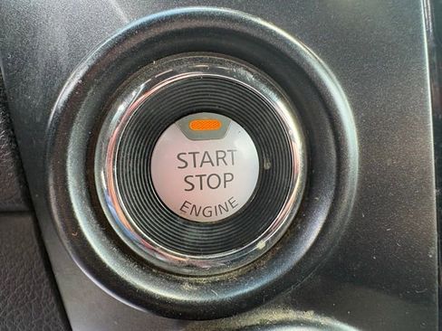 Used 2022 Nissan Titan PRO-4X w/ Pro-4x Utility Package image 25