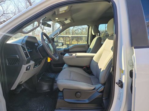 Used 2020 Ford F250 XL w/ STX Appearance Package AWD/4WD image 15