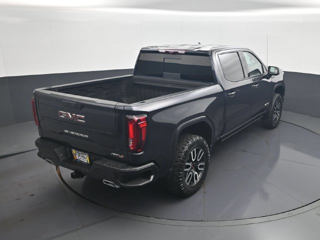 Used 2023 GMC Sierra 1500 AT4 w/ AT4 Premium Package AWD/4WD image 17