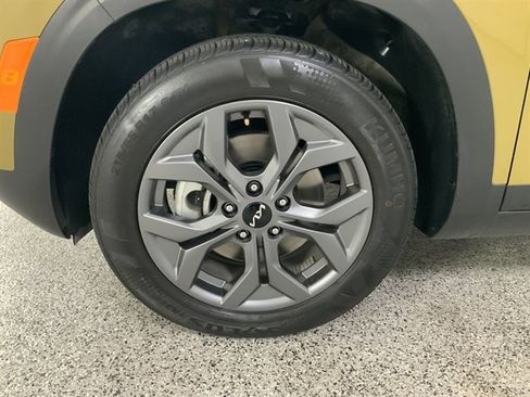 Used 2024 Kia Seltos S image 10