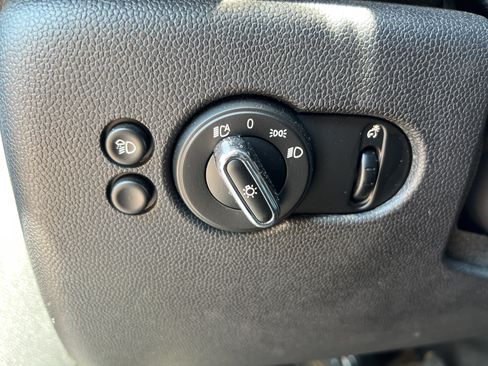 Used 2024 MINI Cooper 4-Door Hardtop FWD image 37