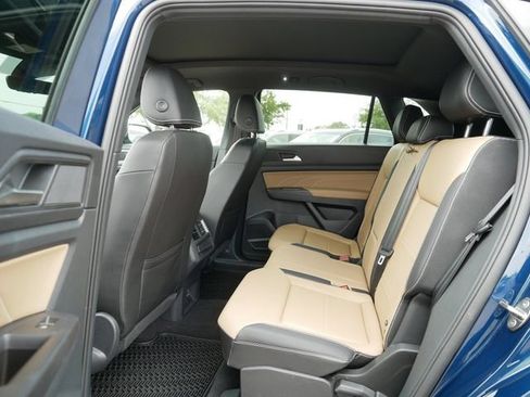 Certified 2023 Volkswagen Atlas Cross Sport SEL AWD/4WD image 17