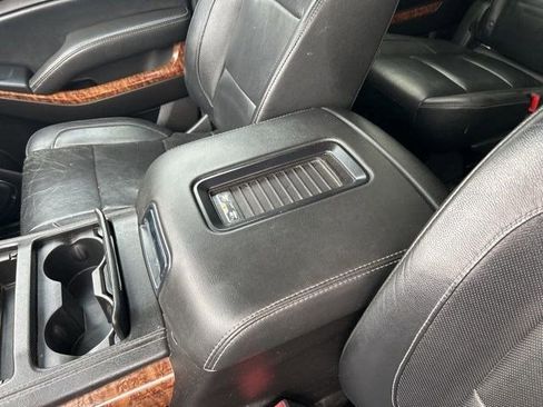 Used 2017 Chevrolet Suburban Premier image 29