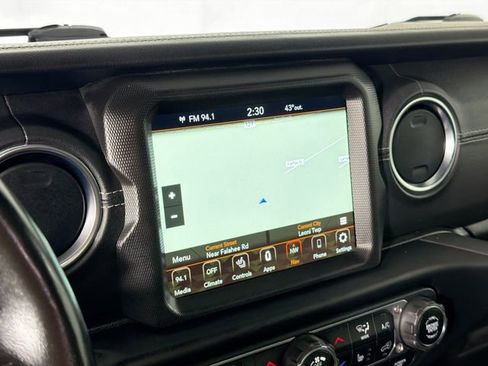 Used 2021 Jeep Wrangler Unlimited Sahara w/ Uconnect 4C Nav & Sound Group AWD/4WD image 14