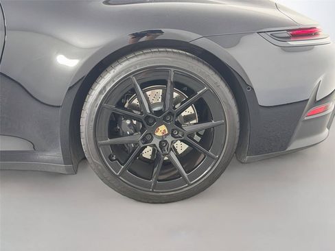 Certified 2026 Porsche 911 Carrera RWD image 12