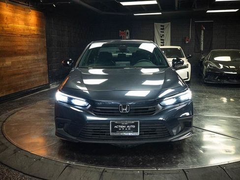 Used 2023 Honda Civic Sport image 4