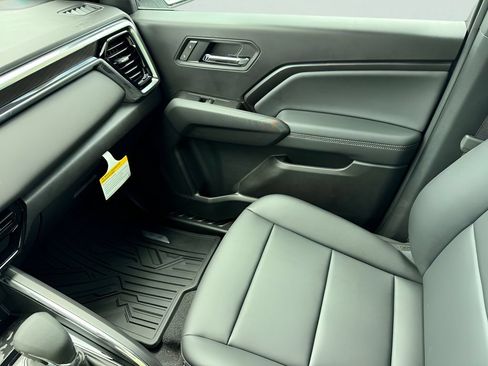 New 2026 GMC Canyon Elevation w/ Convenience Package RWD image 21