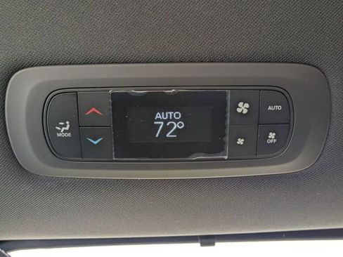 New 2026 Chrysler Pacifica Select FWD image 17