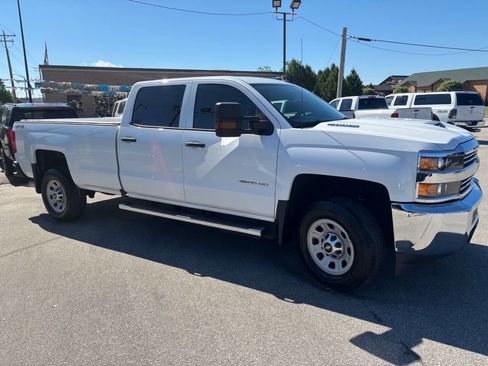 Used 2017 Chevrolet Silverado 2500 W/T w/ WT Convenience Package AWD/4WD image 7