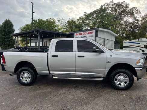 Used 2016 RAM 3500 Tradesman w/ Chrome Appearance Group image 2