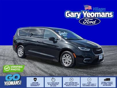 Used 2023 Chrysler Pacifica Touring-L