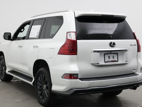 Used 2022 Lexus GX 460 Premium w/ Accessory Package AWD/4WD image 8