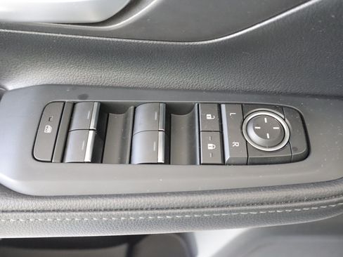 Used 2024 Toyota Grand Highlander AWD image 12