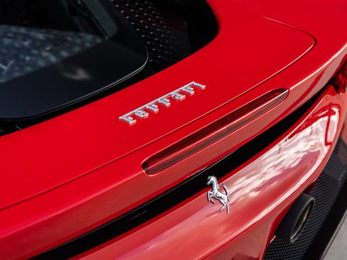 Used 2022 Ferrari SF90 Stradale AWD/4WD image 15