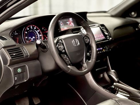 Used 2017 Honda Accord EX-L image 15