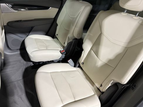 Used 2021 Cadillac XT6 Premium Luxury image 36