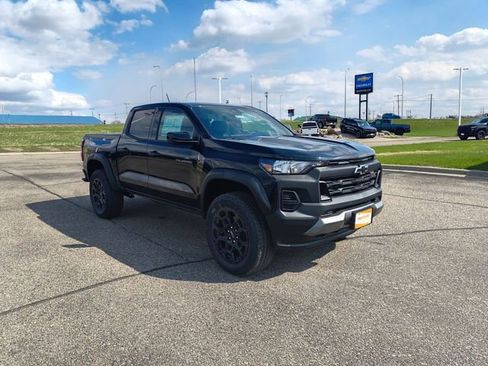 New 2026 Chevrolet Colorado Trail Boss AWD/4WD image 2