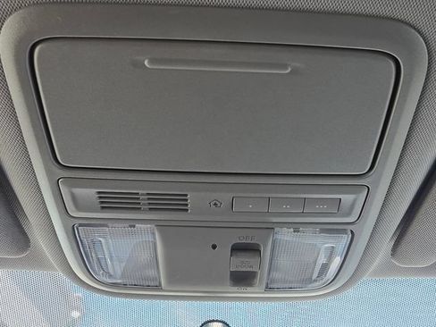 Used 2016 Honda Odyssey SE image 24