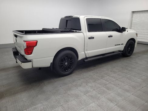 Used 2019 Nissan Titan SV w/ SV Convenience Package image 10