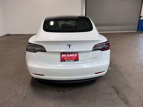 Used 2020 Tesla Model 3 Long Range image 4