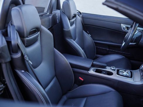 Used 2019 Mercedes-Benz SLC 300 image 26