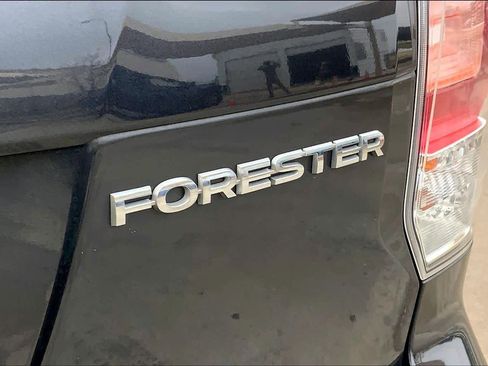 Used 2018 Subaru Forester 2.5i image 9