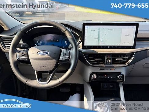 Used 2023 Ford Escape Platinum w/ Premium Technology Package AWD/4WD image 6
