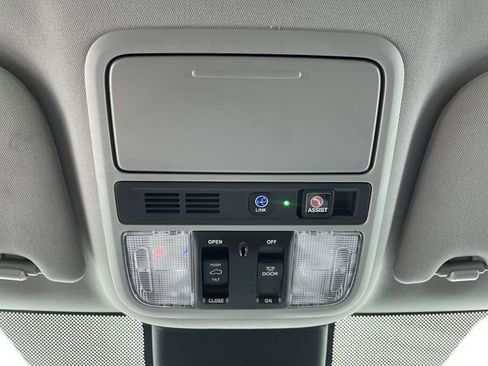 Used 2023 Honda Odyssey Elite image 24