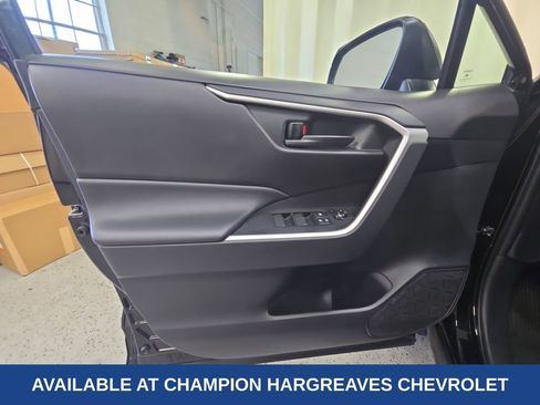 Used 2024 Toyota RAV4 LE AWD/4WD image 30